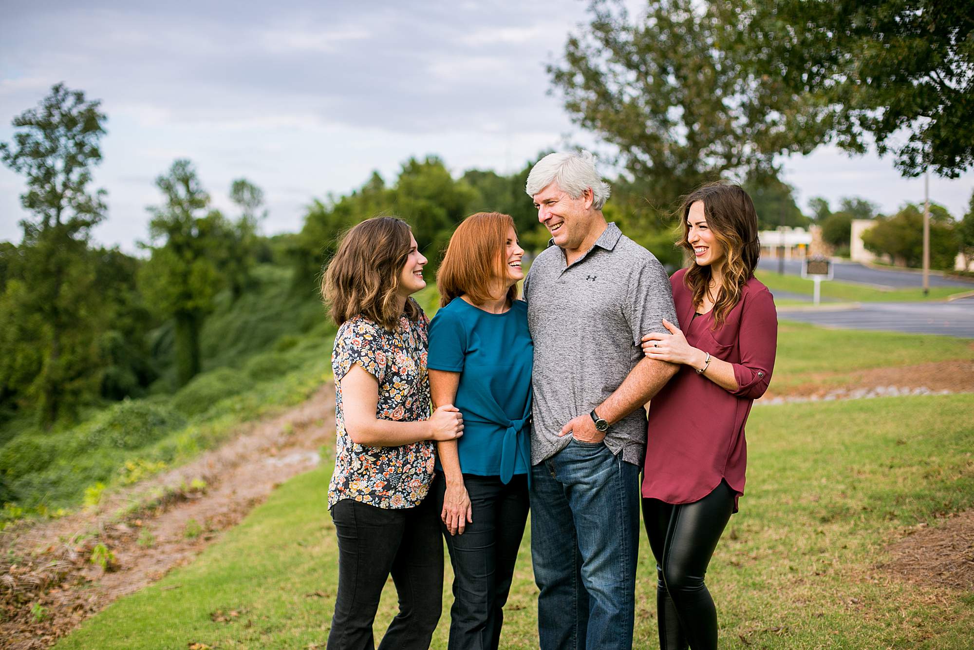 Thinking of locations for your family session can be daunting! It can be pressure choosing somewhere meaningful, beautiful and a reflection of your family.