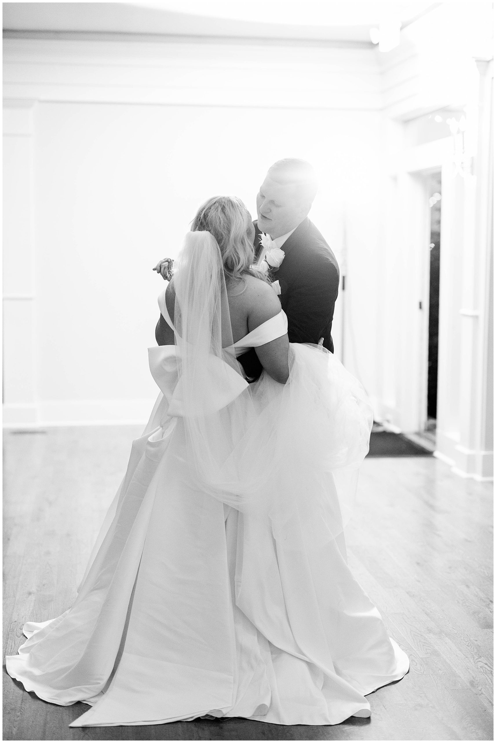 Eleanor Stenner Photography - a Birmingham, Alabama Wedding Photographer - shares 2023 wedding trends