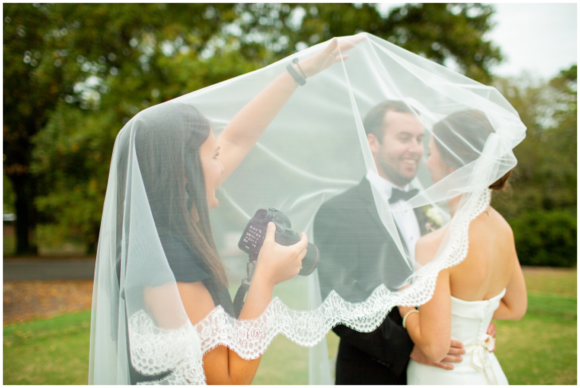 Have you ever been under a veil with a bride + groom? Find out more behind the scenes of 2019 weddings and sessions with Eleanor Stenner Photography!